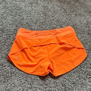 Lululemon Speed Up mid rise short 4 inch